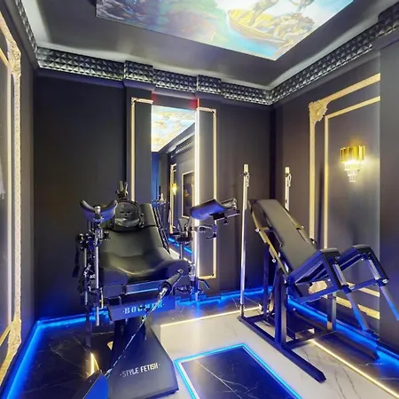 No Limits House - Bdsm Glamour *