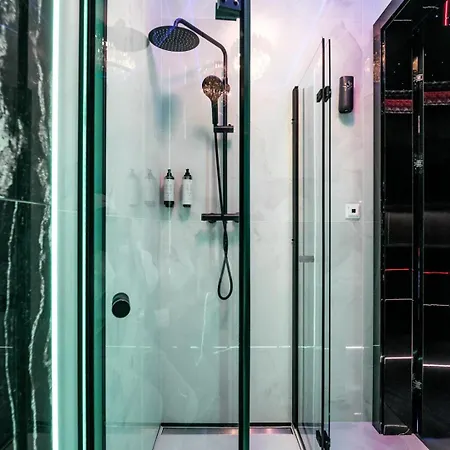 No Limits House - Bdsm Glamour